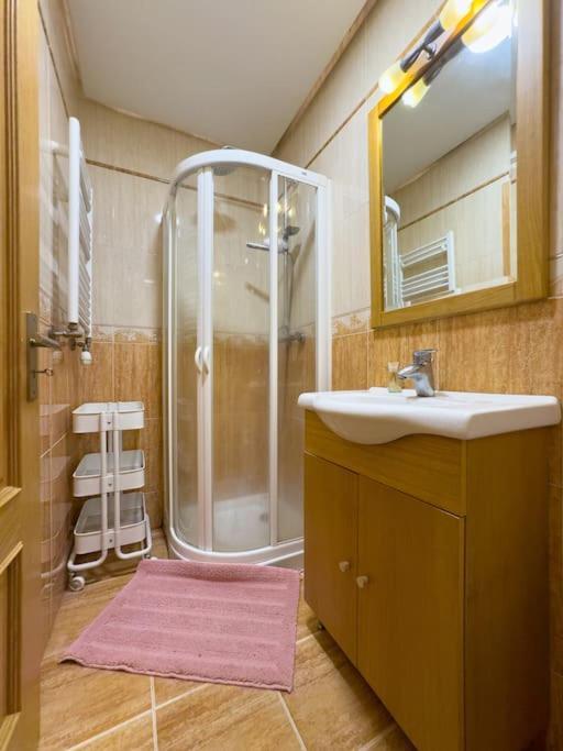 Luxury In Expo * Lisbon